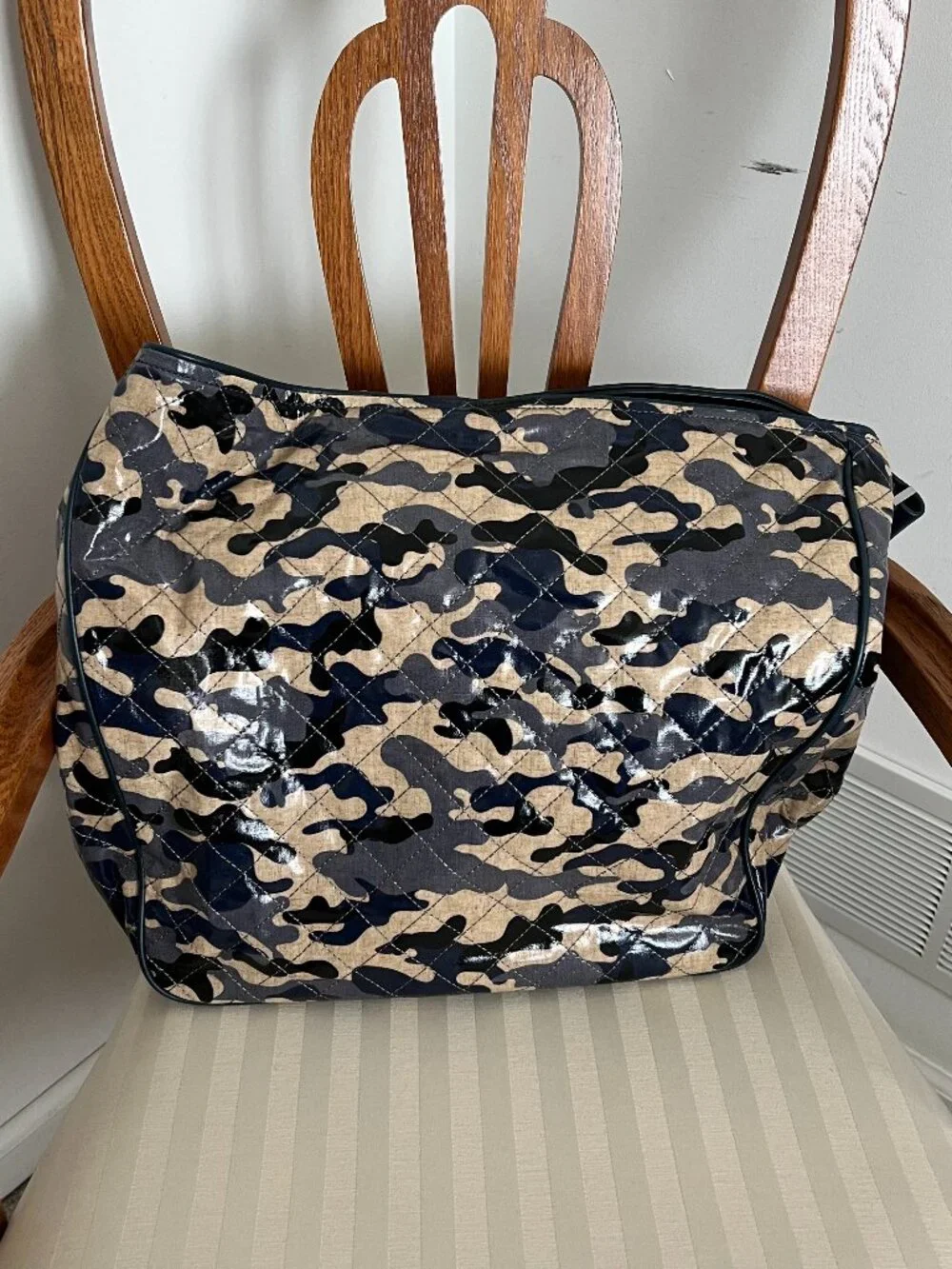 Vera Bradley Fenwick Hobo Bag in Glossy Camo